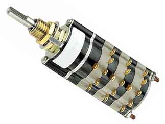 08-SERIES-GHY-FNT-ME