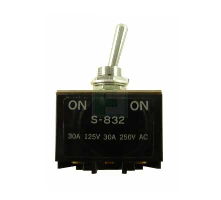S832