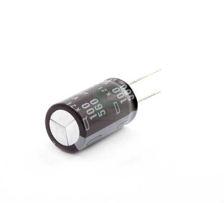 EKZE101ELL561MMN3S